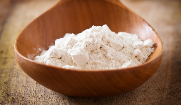 bentonite clay in spoon
