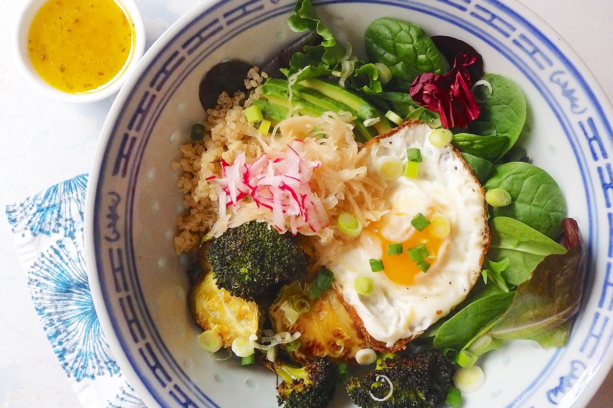 Happy gut bowl with zucchini and quinoa