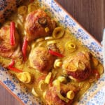 Golden baked chicken with leeks and turmeric